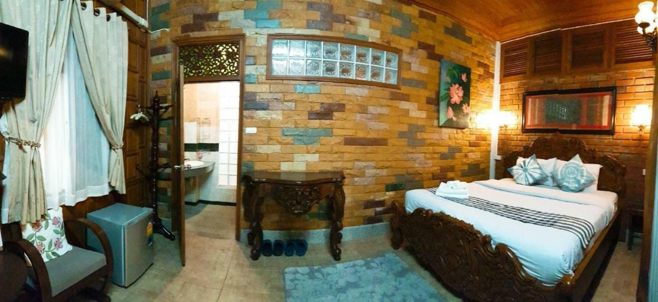 Baanthep Antique Homestay Пхрэ Экстерьер фото